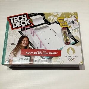 Tech Deck Paris 2024 Olympics - Sky's Paris 2024 Ramp Set NIB